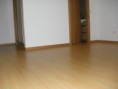 /album/galeria%20de%20fotos%3a%20segundo%20direito%20-%20t3%20-%20lote%20n%c2%ba%205/a26-quarto-suit-jpg/
